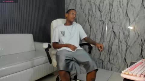 man_san11 online show from November 22, 2025, 3:11 pm