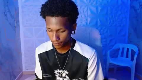 man_sant11 online show from May 21, 2026, 12:23 pm