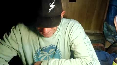 Snapshot of mandnforever100 chatting on April 1, 2026, 2:12 am mandnforever100 online show from April 1, 2026, 2:12 am