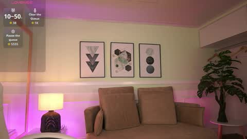 Mandy Collins online show from April 10, 2026, 11:37 am