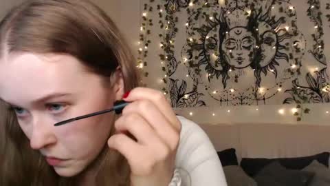 Mandy online show from October 18, 2025, 6:19 pm