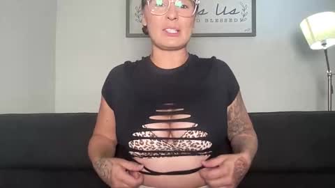 Mandy online show from November 5, 2025, 2:11 am