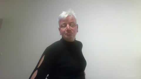 Snapshot of mandywinger chatting on February 28, 2025, 1:03 pm mandywinger online show from February 28, 2025, 1:03 pm