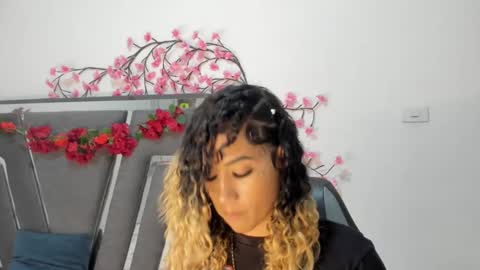 Snapshot of manelykgonzalez chatting on September 19, 2025, 8:42 pm M A N E L I K online show from September 19, 2025, 8:42 pm