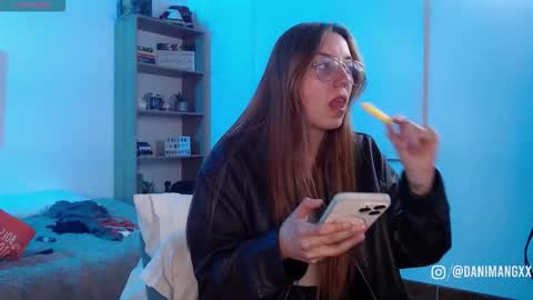 Snapshot of mangxx chatting on October 10, 2025, 2:10 am Danny online show from October 10, 2025, 2:10 am