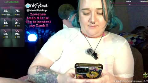 ManicPixiePop online show from April 10, 2026, 3:12 am