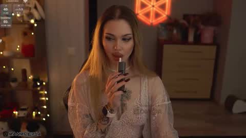 Amelie online show from October 1, 2025, 11:33 pm