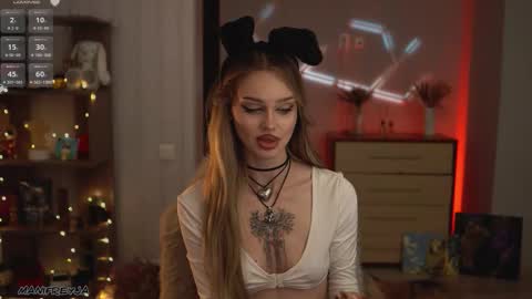 Amelie online show from November 18, 2025, 10:36 pm