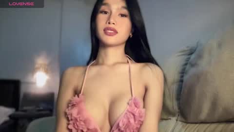 monika online show from November 17, 2025, 9:37 am