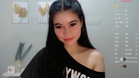 Snapshot of manilynforyou chatting on November 5, 2025, 12:54 am manilynforyou online show from November 5, 2025, 12:54 am