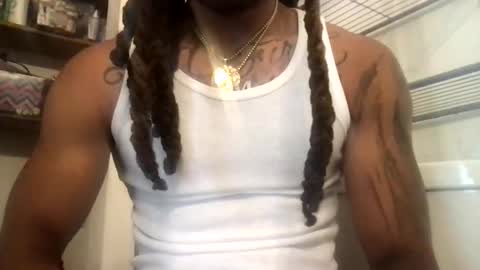 Snapshot of manmeat33 chatting on October 18, 2025, 7:36 pm manmeat33 online show from October 18, 2025, 7:36 pm