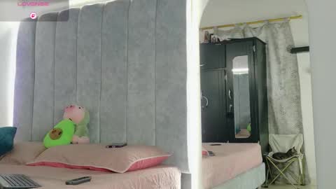 Manu  online show from March 4, 2026, 6:03 pm