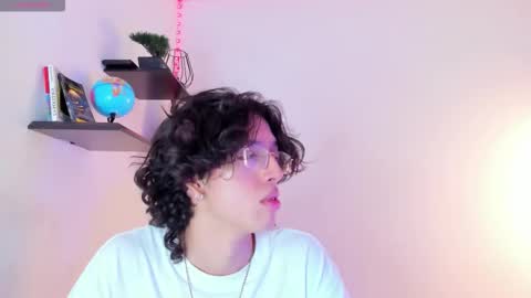 Manuel online show from October 6, 2025, 3:37 am