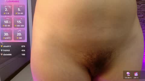 Snapshot of manue_bela chatting on February 5, 2025, 5:20 pm Angela online show from February 5, 2025, 5:20 pm