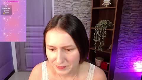 Snapshot of manue_bela chatting on March 11, 2025, 9:13 am Angela online show from March 11, 2025, 9:13 am