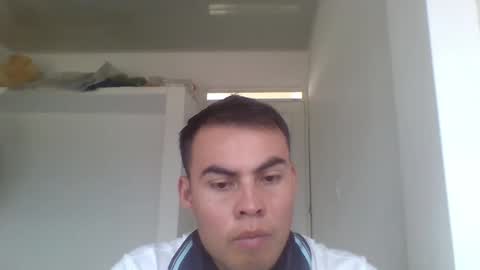 Snapshot of manuel9810 chatting on February 19, 2025, 8:10 pm manuel9810 online show from February 19, 2025, 8:10 pm