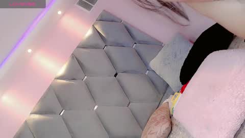 Snapshot of manuela_kingsley chatting on January 2, 2025, 5:39 pm Manuela Kingsley online show from January 2, 2025, 5:39 pm