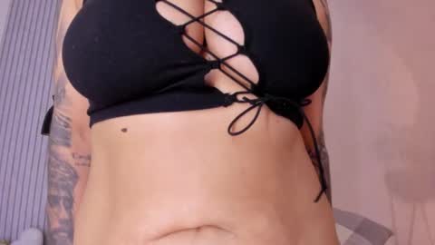 manuela_montes_ online show from March 30, 2026, 11:44 am