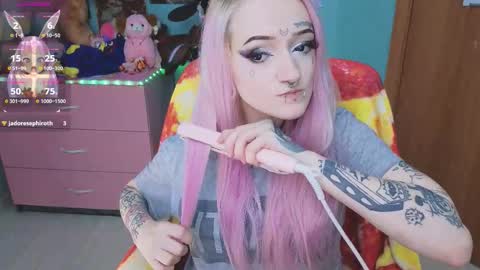 Manuela online show from October 15, 2025, 7:58 pm