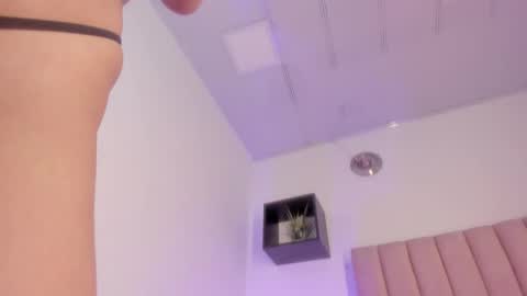 Snapshot of manuela_zapata chatting on September 10, 2025, 4:01 am manu 3 online show from September 10, 2025, 4:01 am