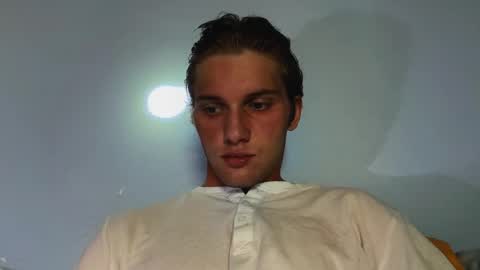 Snapshot of manxoliday chatting on November 18, 2025, 7:18 pm manxoliday online show from November 18, 2025, 7:18 pm