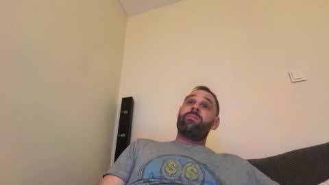 manynaaamess online show from October 26, 2025, 7:09 pm