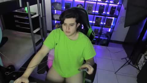 mapachoso1414 online show from November 19, 2025, 1:16 am