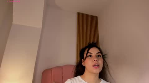 Snapshot of mara_betancurt chatting on June 14, 2026, 8:22 pm Mara online show from June 14, 2026, 8:22 pm