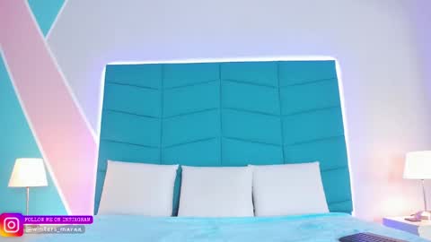 mara_winters_ online show from October 8, 2025, 11:52 am