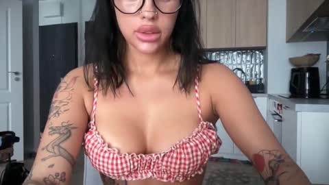 Marakuia online show from November 23, 2025, 11:10 am