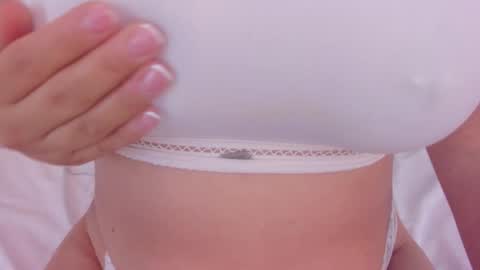 Snapshot of maraowen chatting on November 13, 2025, 12:04 pm Mara online show from November 13, 2025, 12:04 pm