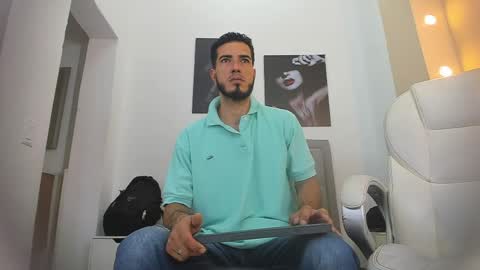 Marc Ruffalo online show from April 14, 2026, 11:27 am