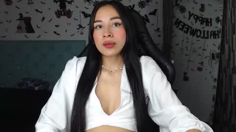 Snapshot of marce0001 chatting on October 6, 2025, 12:30 am Marcela online show from October 6, 2025, 12:30 am