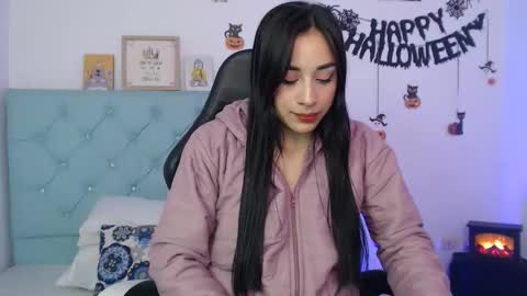 Snapshot of marce0001 chatting on November 1, 2025, 4:47 am Marcela online show from November 1, 2025, 4:47 am