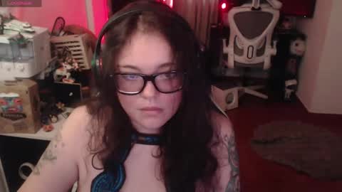 marcela2101s online show from May 25, 2026, 7:31 pm