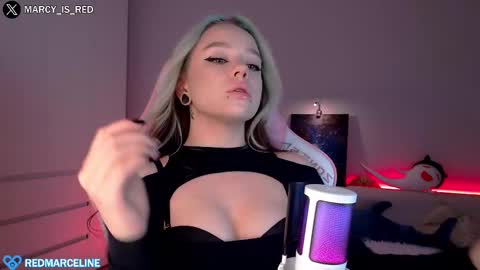 Snapshot of marceline_red chatting on February 27, 2025, 5:15 pm Lady Marceline online show from February 27, 2025, 5:15 pm