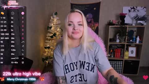 Snapshot of marcelinepeach chatting on December 27, 2024, 11:28 am Sara online show from December 27, 2024, 11:28 am