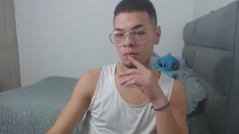 Snapshot of marcelo_m1lk chatting on September 15, 2025, 3:34 pm marcelo_m1lk online show from September 15, 2025, 3:34 pm