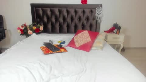 Marcia online show from October 25, 2025, 6:57 pm