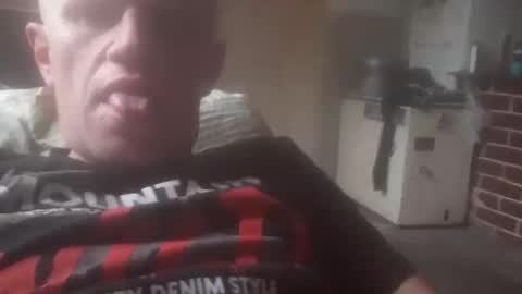 Snapshot of marcin8877 chatting on October 17, 2025, 10:29 am Marcin online show from October 17, 2025, 10:29 am