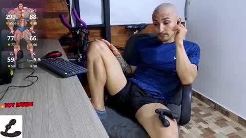 Marck  Independent model  online show from November 19, 2025, 12:32 am