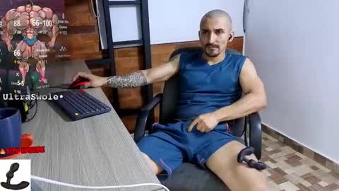 Marck  Independent model  online show from December 3, 2025, 1:35 am