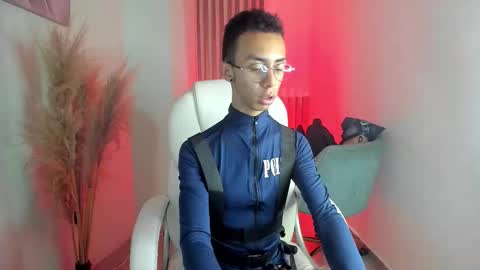 Ethaancox online show from November 10, 2025, 5:39 am