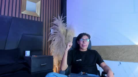 Snapshot of marcoandallice chatting on May 31, 2026, 10:00 pm Marco And Allice online show from May 31, 2026, 10:00 pm