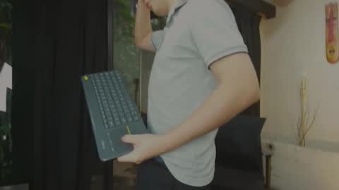 Snapshot of marcovitto chatting on October 4, 2025, 11:30 am marcovitto online show from October 4, 2025, 11:30 am