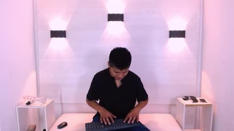 marcus hans online show from October 18, 2025, 12:28 pm