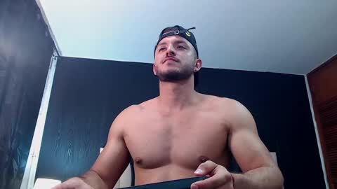 marcus_lafourt online show from December 14, 2024, 7:14 pm