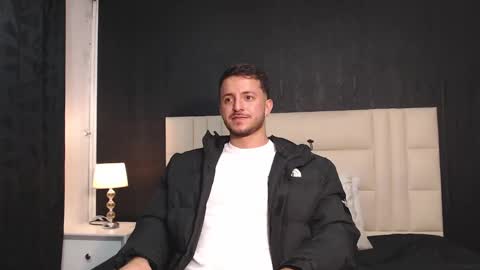 marcus_lafourt online show from January 7, 2025, 11:35 pm