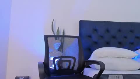 marcus_moreno online show from March 13, 2026, 8:04 pm