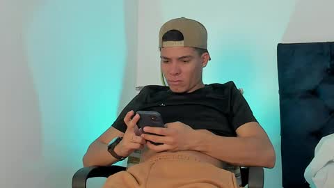 marcus_moreno online show from April 16, 2026, 12:22 am